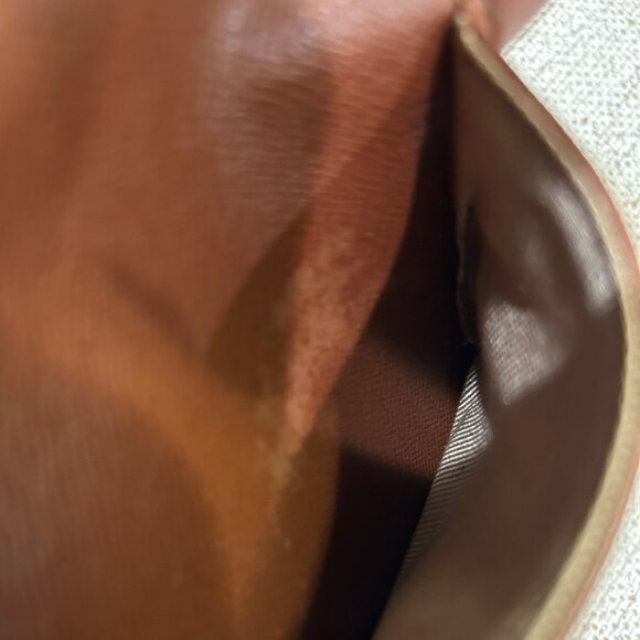 Louis Vuitton Sarah Bi-Fold Wallet - Picture 9 of 12